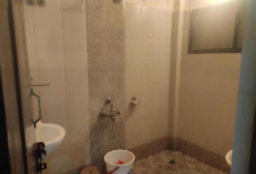 בית מלון כפרי Parth Inn, Wardha
