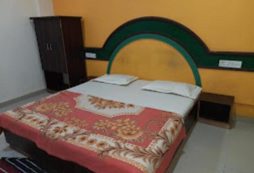 בית מלון כפרי Parth Inn, Wardha
