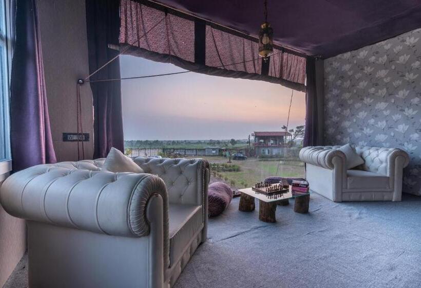 فندق Shalom Corbett’s Hillside Hideaway