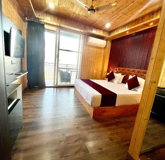 فندق The Poplars Estate, Kasauli