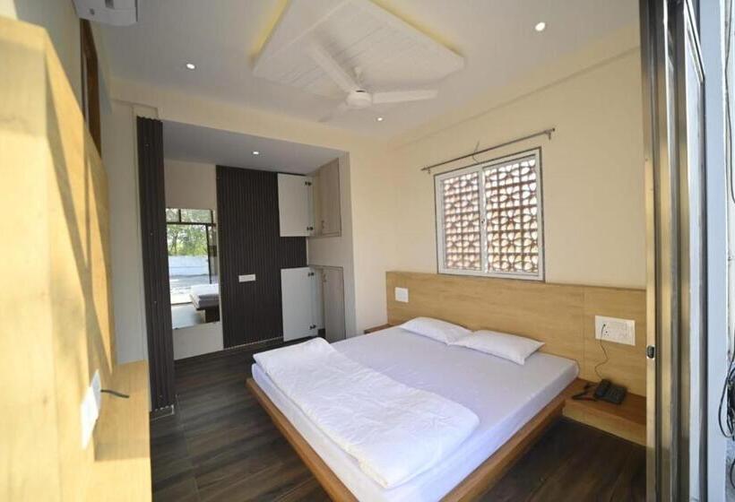 Hotel Vimleshwar