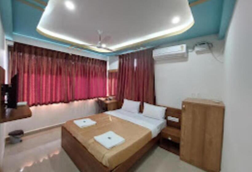فندق Z Square Bicholim Goa