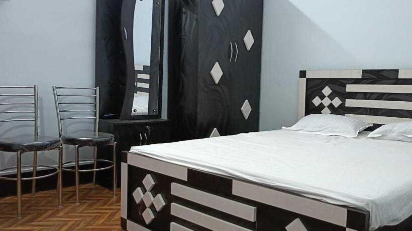 Oyo Hotel Pp Crown