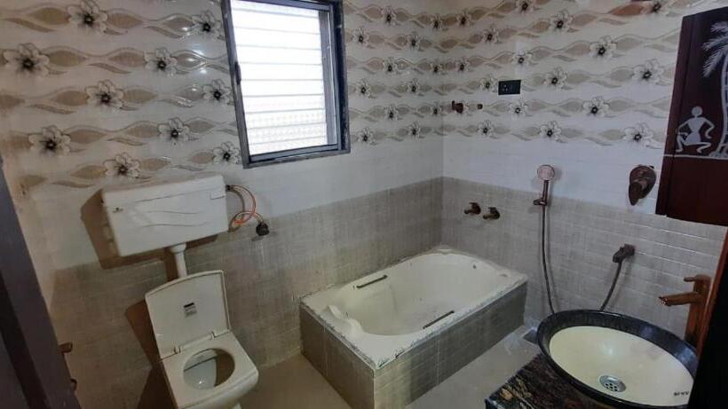 بنسيون Gautami Villa
