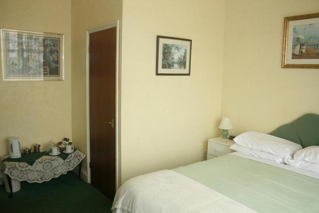 펜션 Guesthouse 24 7 The Old Knoll Guesthouse
