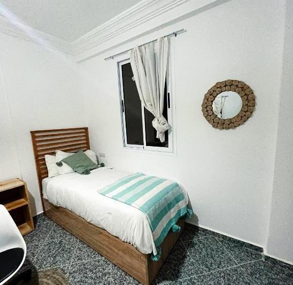 هاستل Paddle Out Morocco