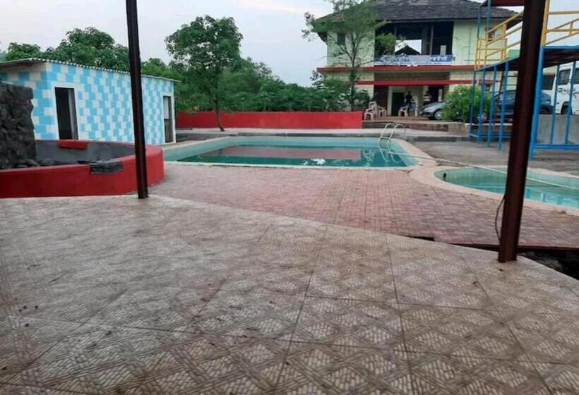 مبيت وإفطار Arihant Resort