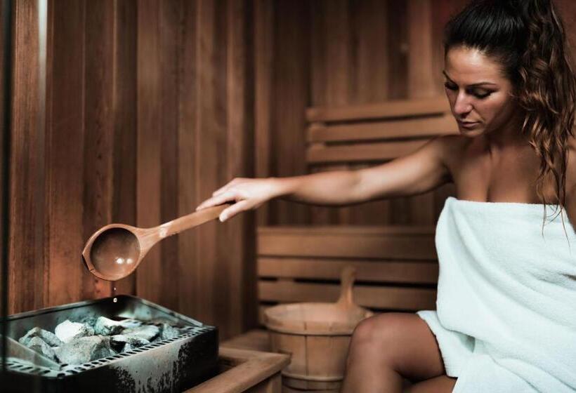 住宿加早餐  Castle Resort & Wellness Spa Sóstó