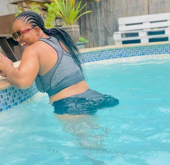 تختخواب و صبحانه Comfort Home Bnb