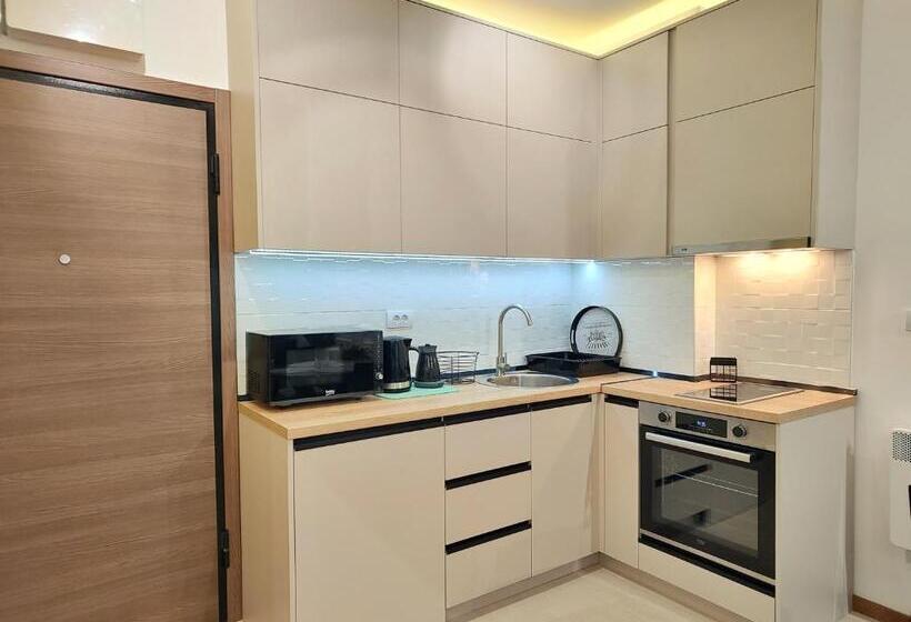 Velika Recepcija Cc Magnet