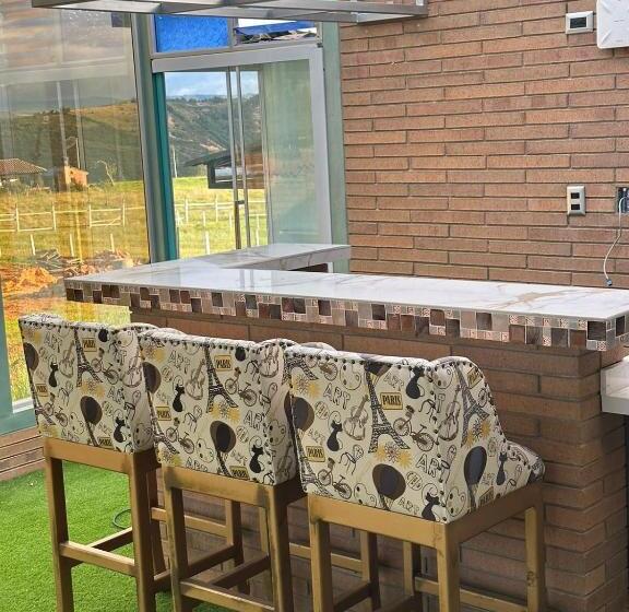 בית מלון כפרי Club El Llano   Combita