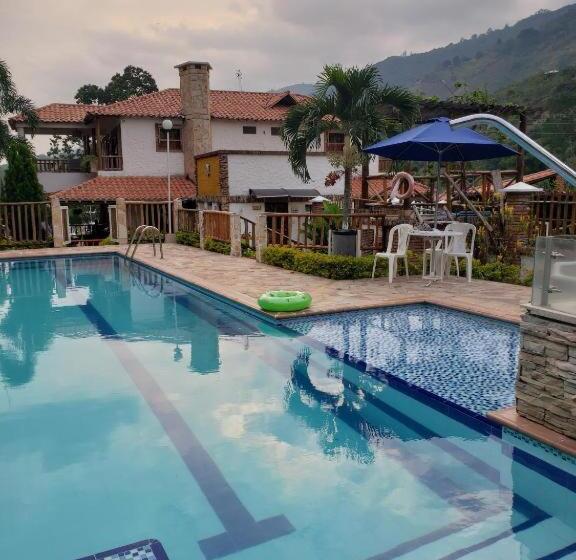 هتل Finca Villa Nathaly