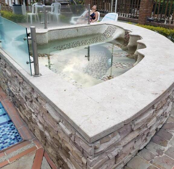 هتل Finca Villa Nathaly