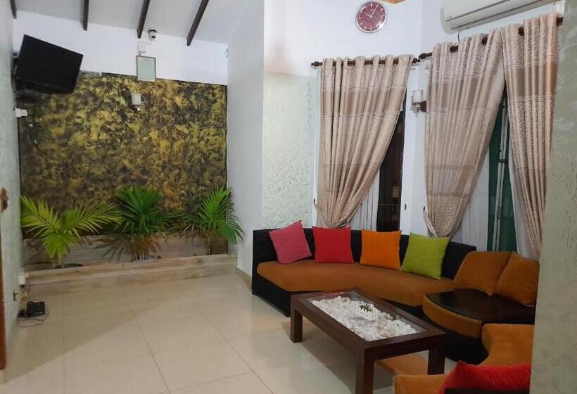 酒店 La Villa Katunayake