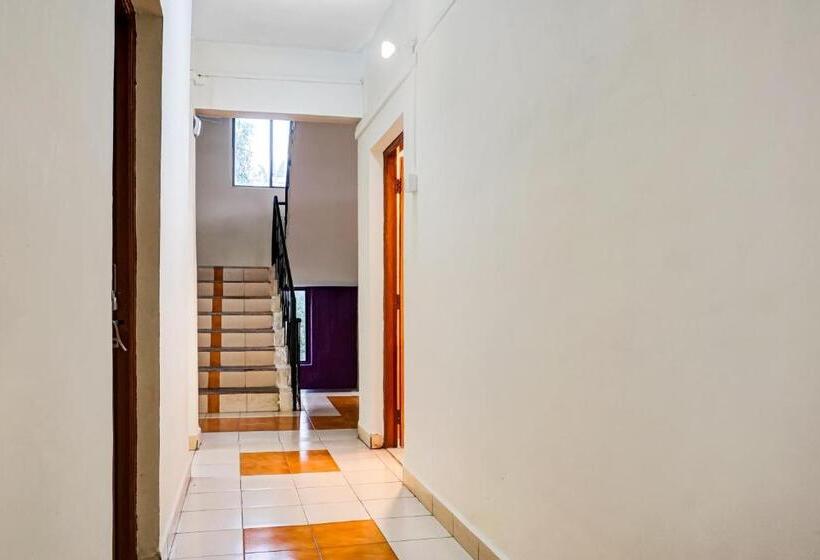 בית מלון כפרי Oyo Sai Lodge