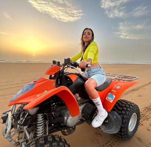 هتل Surfcamplagrotte