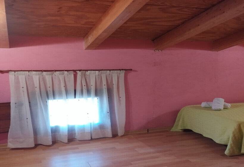 פנסיון Hostal Los Quiñones