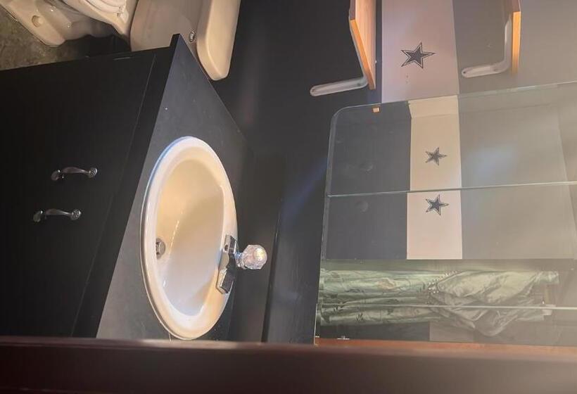 بنسيون Room In House   Cozy Comfy Private Room Close To Everything K