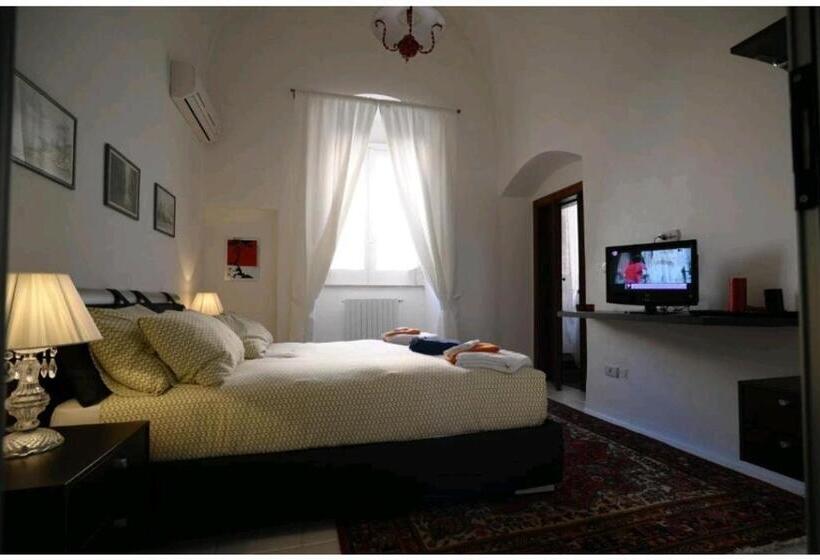 پانسیون Saint Patrick Guest House