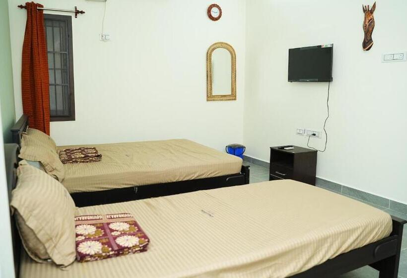 بنسيون Unga Veedu Pay And Stay