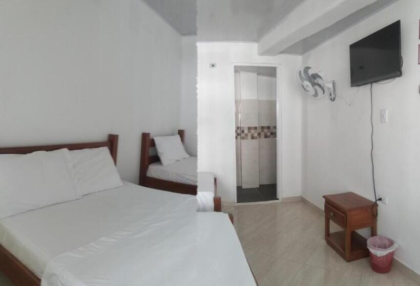 پانسیون Zarina