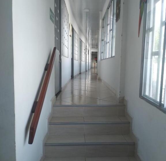 پانسیون Zarina