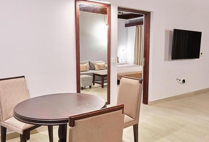 Курорт Zone Niathu By The Park, Dimapur