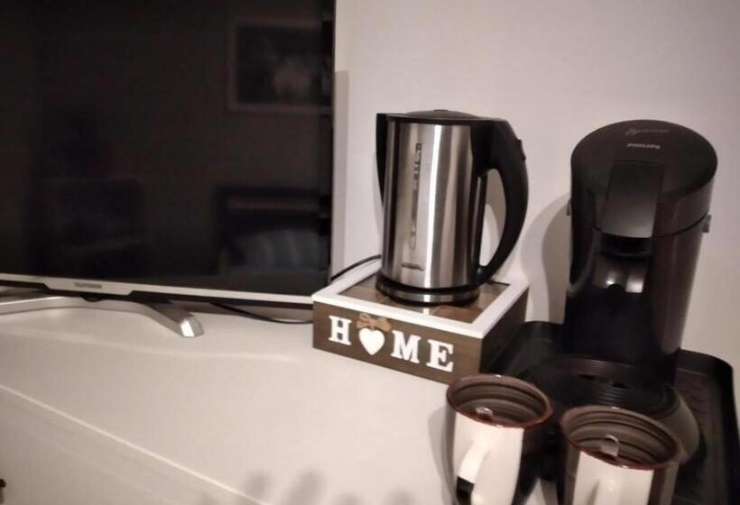 ベッドアンドブレックファースト Breakfast In Bed