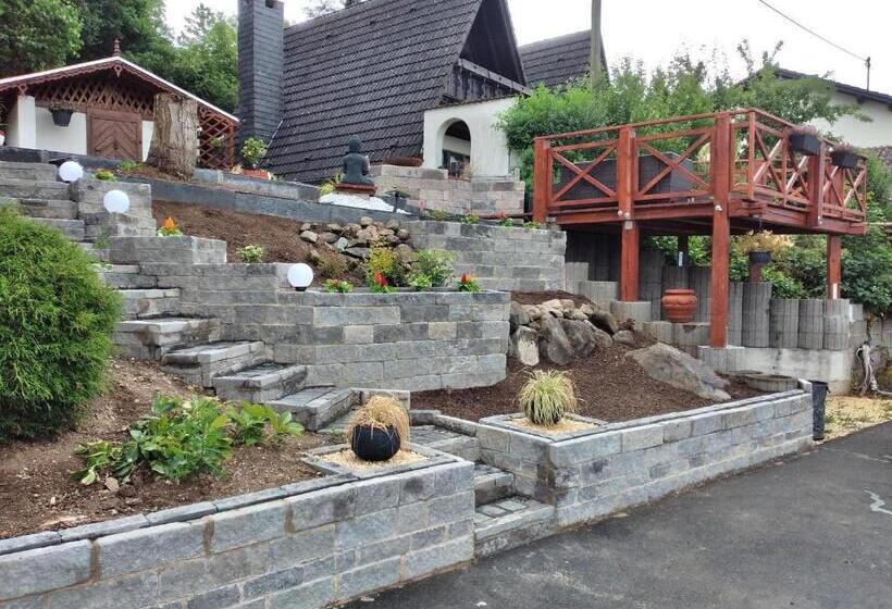 ベッドアンドブレックファースト Breakfast In Bed