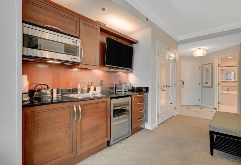 Blu Cashmere Suite  Mgm Signature 23rd Flr W/balcony Strip View