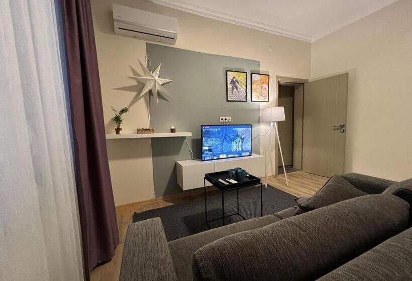 Roj Suite