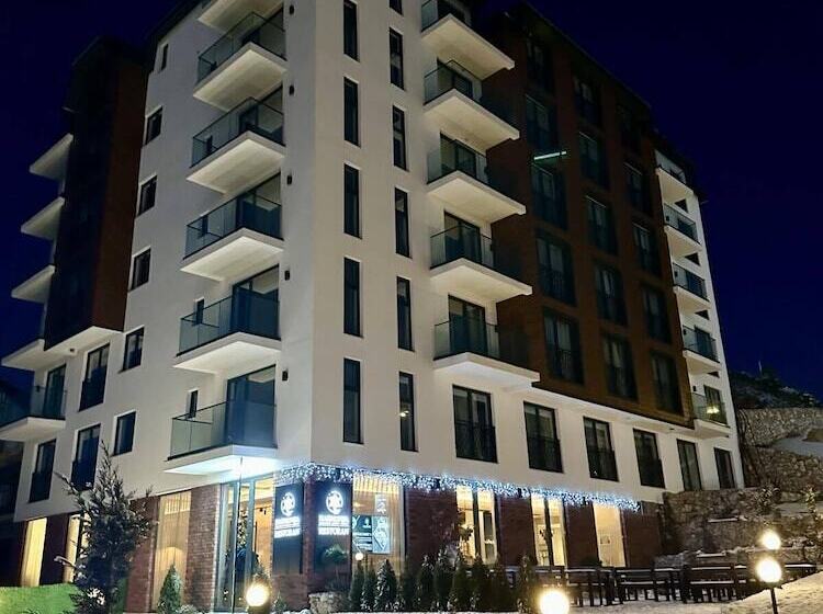 هتل Harmonia Palace