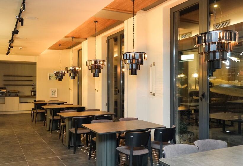 هتل Harmonia Palace