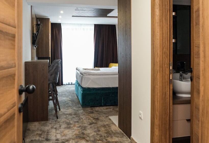 هتل Harmonia Palace