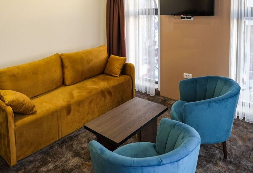 هتل Harmonia Palace