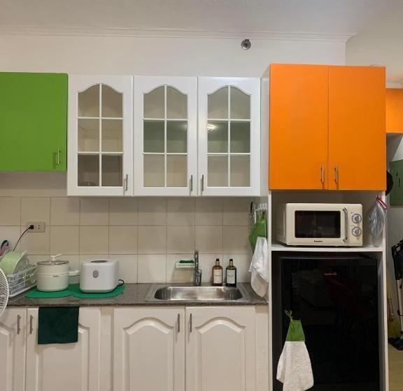 Отель Mnk Condo Transient Albergo Residences
