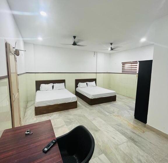 ホテル Vinayaka Tourist Home