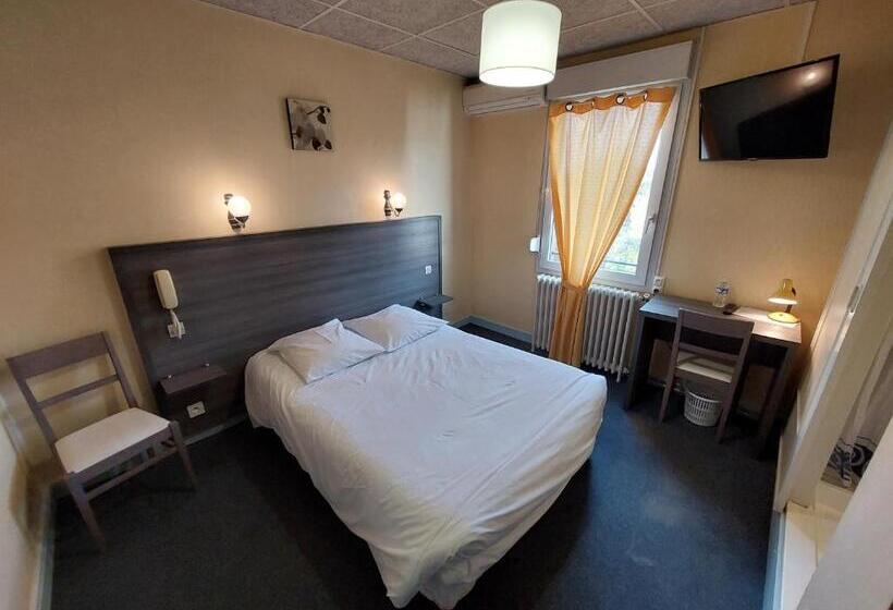 Logis Hotels Le Saint Clément Hotel Restaurant
