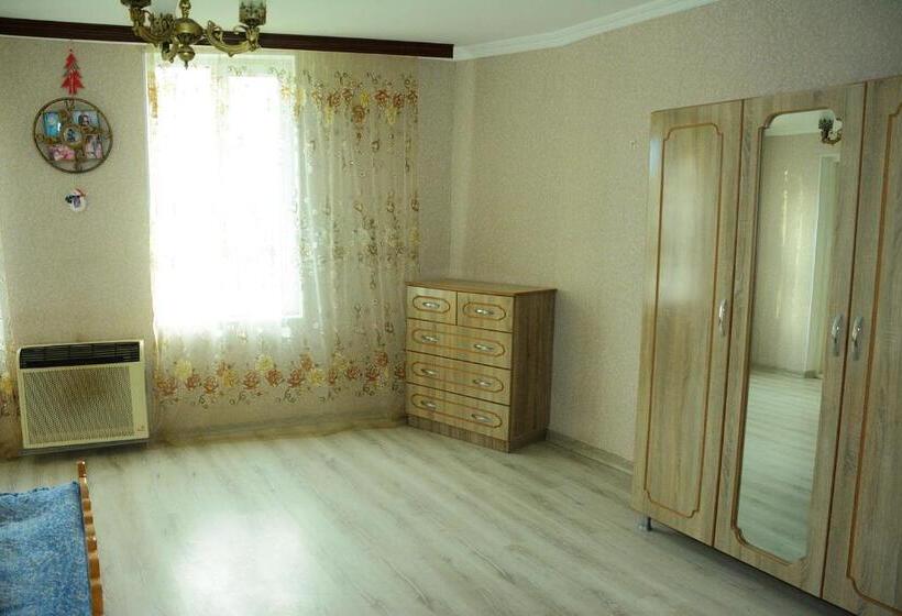 پانسیون Guesthouse Lasha