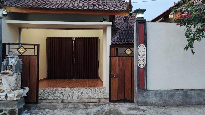 Пансион Lala Guest House