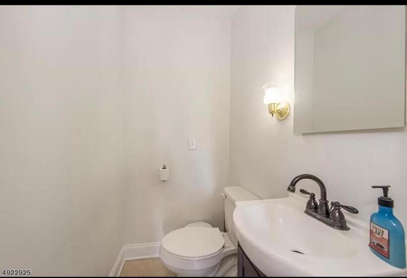 פנסיון Room In House   Charming Private Double Room Complete3