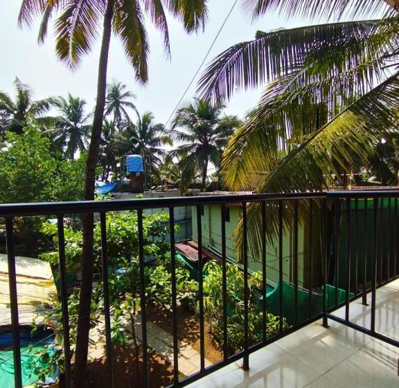 پانسیون The Valley