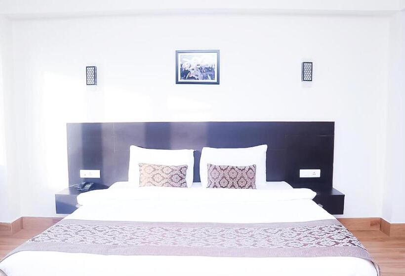 Starlight Bhumzang Hotel & Spa