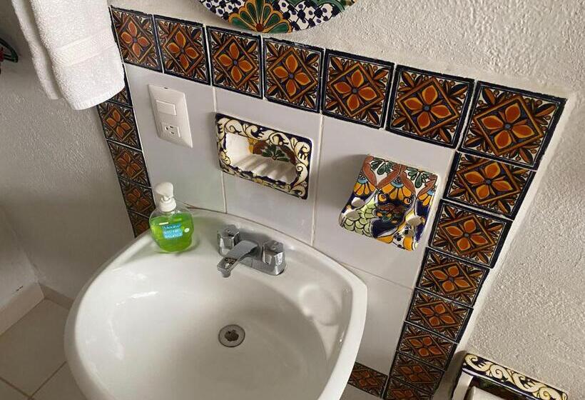 Zandoyo Bed & Breakfast