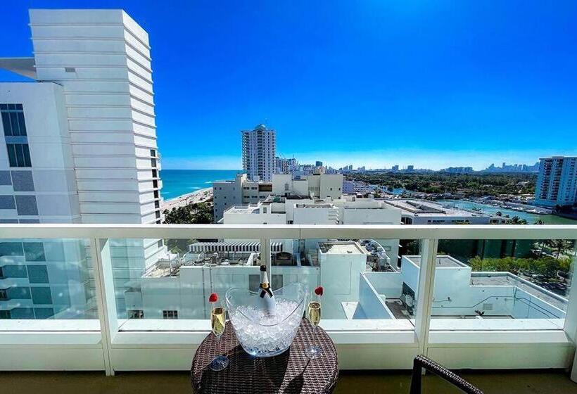 הוסטל Fontainebleau Resort Balcony W Ocean And City View