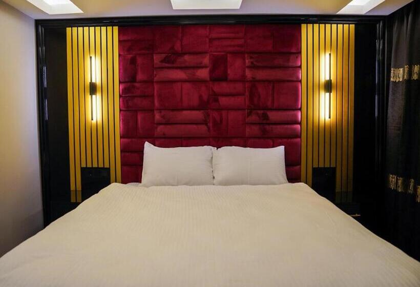 تختخواب و صبحانه Ky Continental Apartments