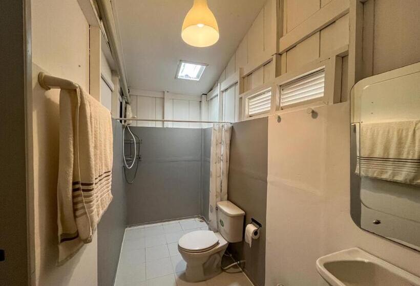 De Bra Hostel