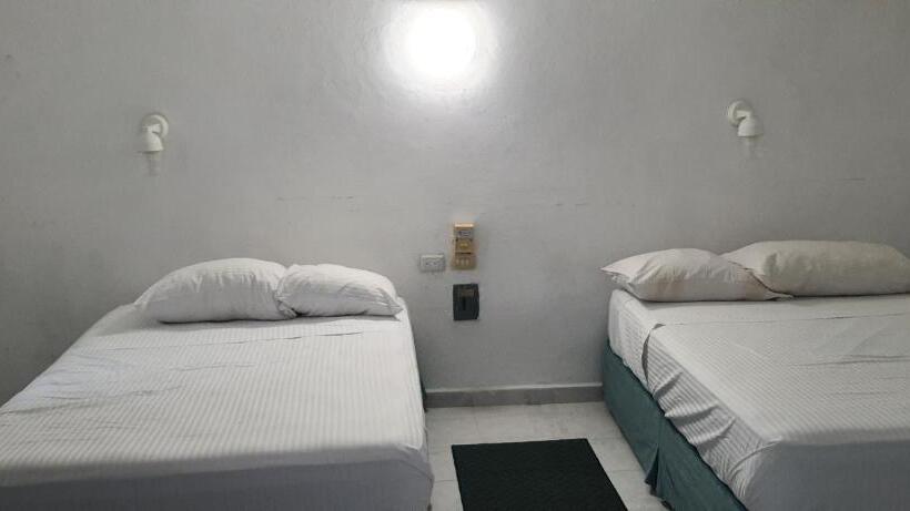 Hotel-cápsula Hermanos Aguilar
