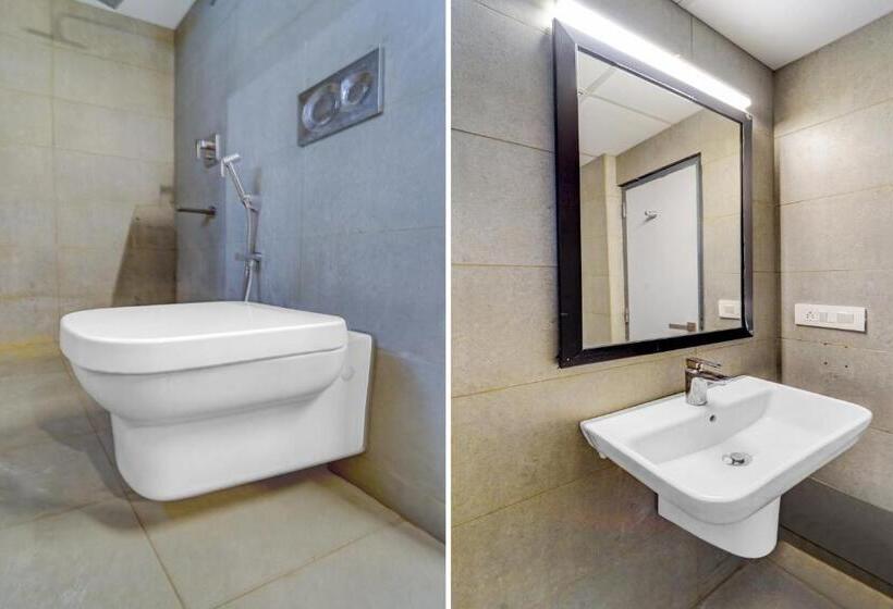 هتل Townhouse 1123 Four Season