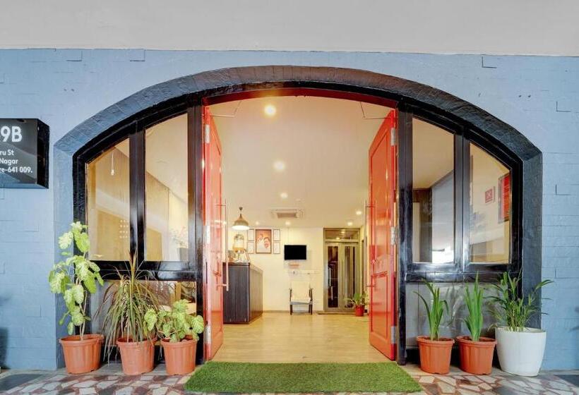 هتل Townhouse 1123 Four Season